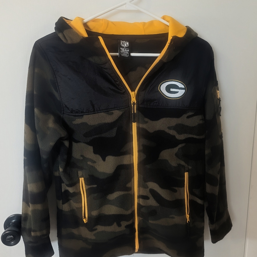NFL Green Bay Packers Camouflage Hoodie with Yellow Trim EUC